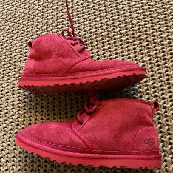 UGG BOOTS - Picture 2 of 4